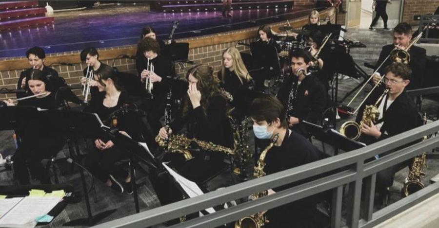 Band students prepare for the musical Chicago: Teen Edition during a dress rehearsal. This was the first WHS musical with a student-run pit in five years. (@prideofwindsorband)